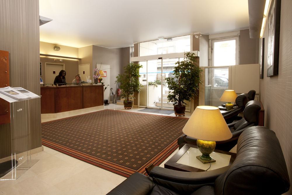 โรงแรมบู๊ตแคมป์ บาย แฮปปี้คัลเจอร์ อิซซีเลมูลิโนต์ ภายนอก รูปภาพ